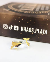 Cargar imagen en el visor de la galería, Ballena ajustable acabado en oro 18k
