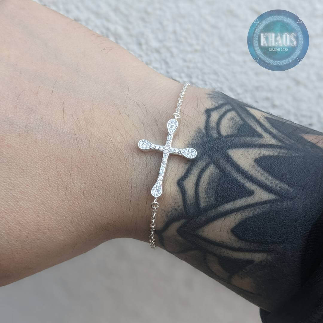 Pulsera cruz con zircones