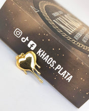 Cargar imagen en el visor de la galería, Corazón Goteando Acabado en Oro 18 k
