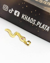 Cargar imagen en el visor de la galería, Serpiente Zirconia Cubica Acabado en Oro 18 K
