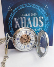 Cargar imagen en el visor de la galería, Reloj Khaos de mano 2
